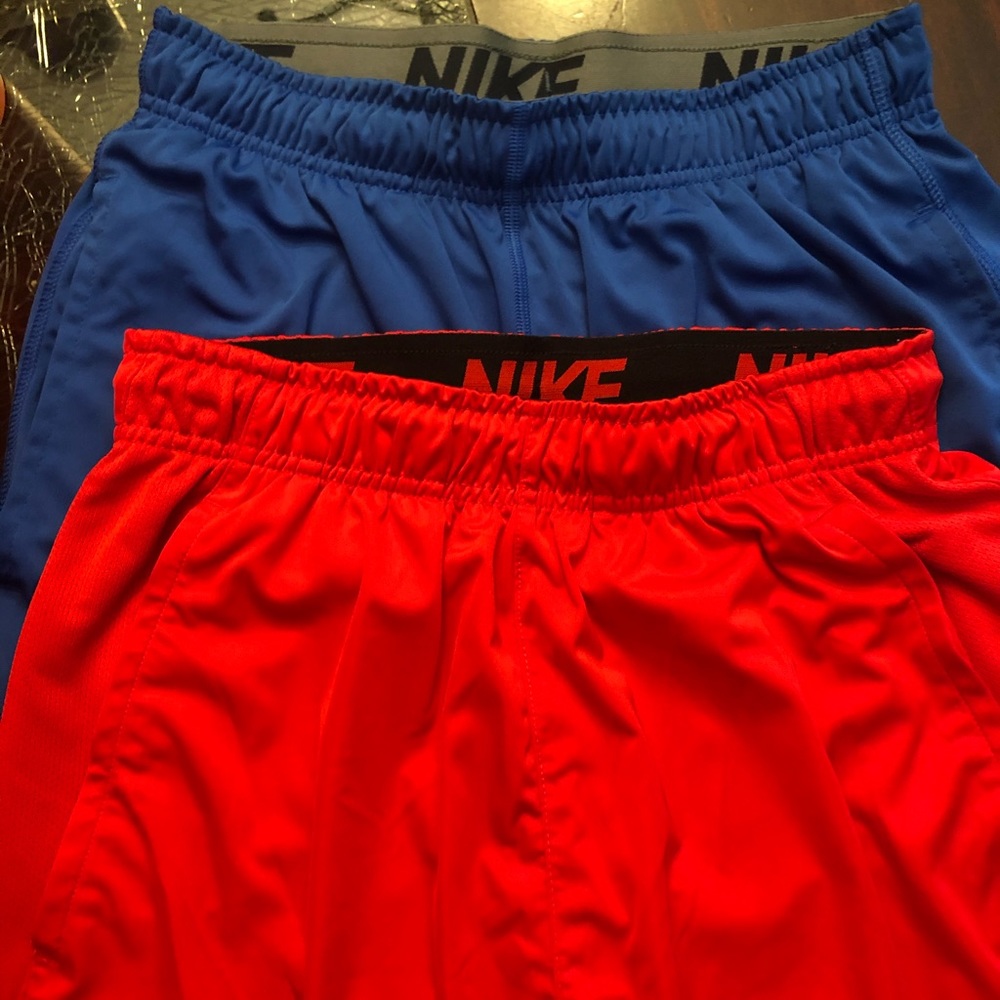 Men’s small Nike dri-fit  basketball shorts